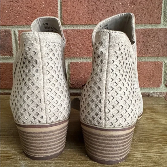 MIA - Picture 6 of 7